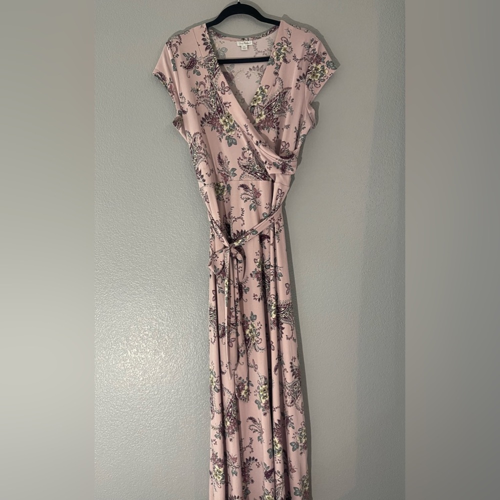 Olivia Matthews-Size PXL- Short sleeve dress